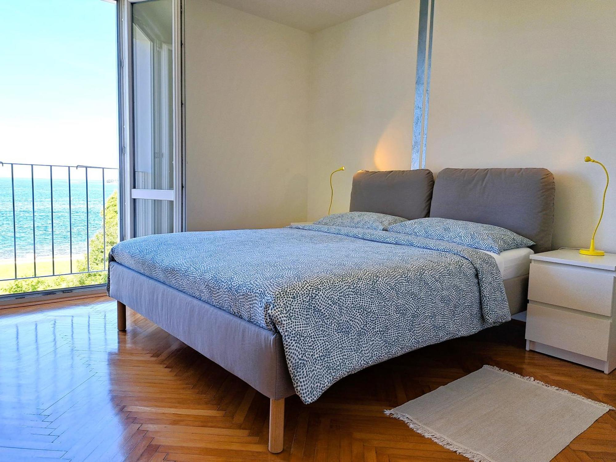 Apartment With A View Rovigno Esterno foto